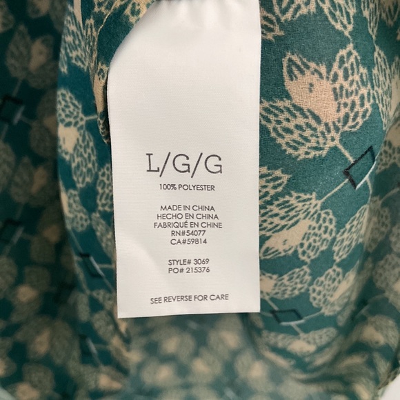 CAbi Size Large Jade Green Leaf Print Top EUC - Picture 4 of 5